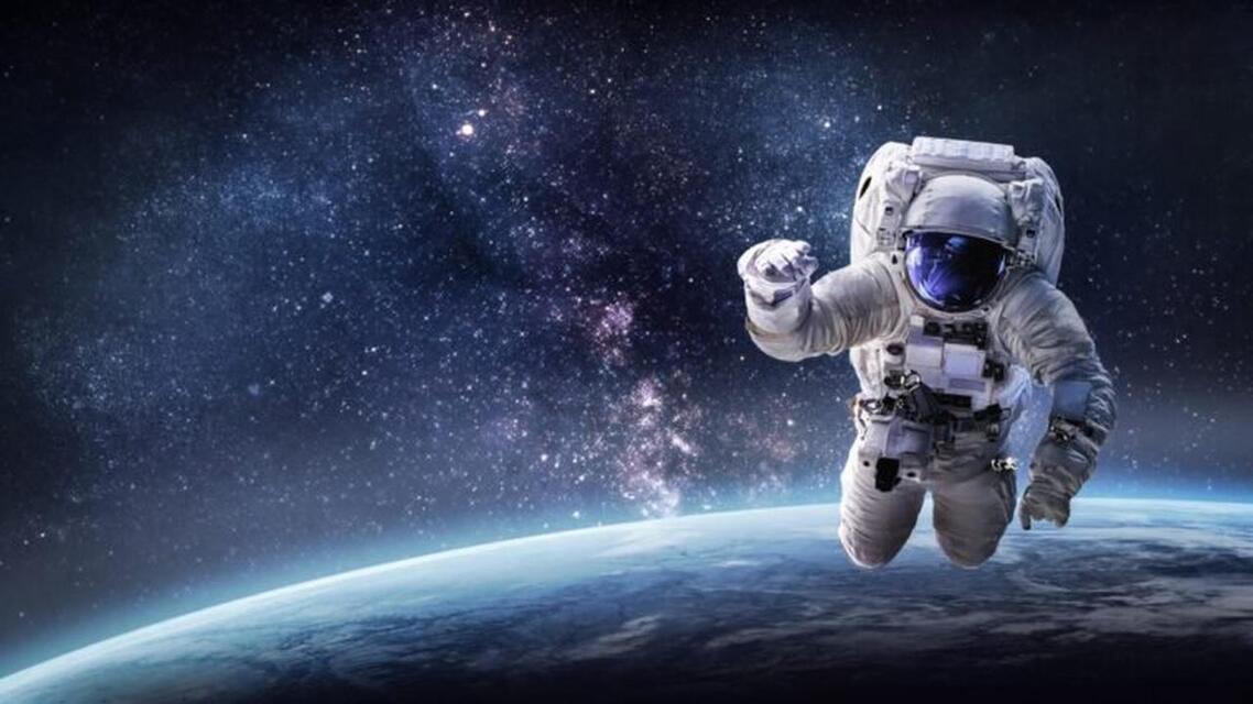 voyager dans l'espace